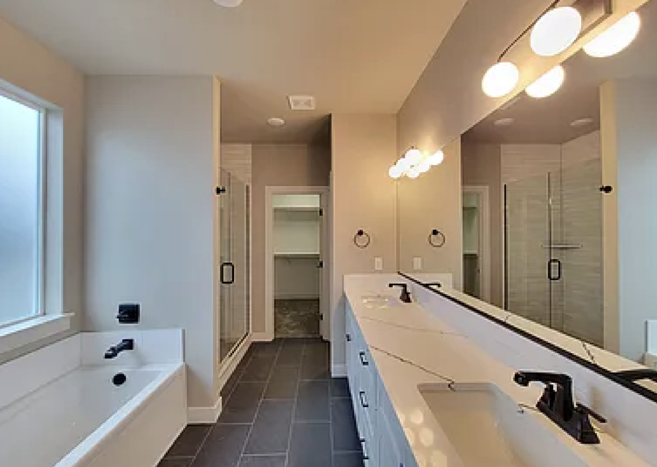 6660-Bathroom