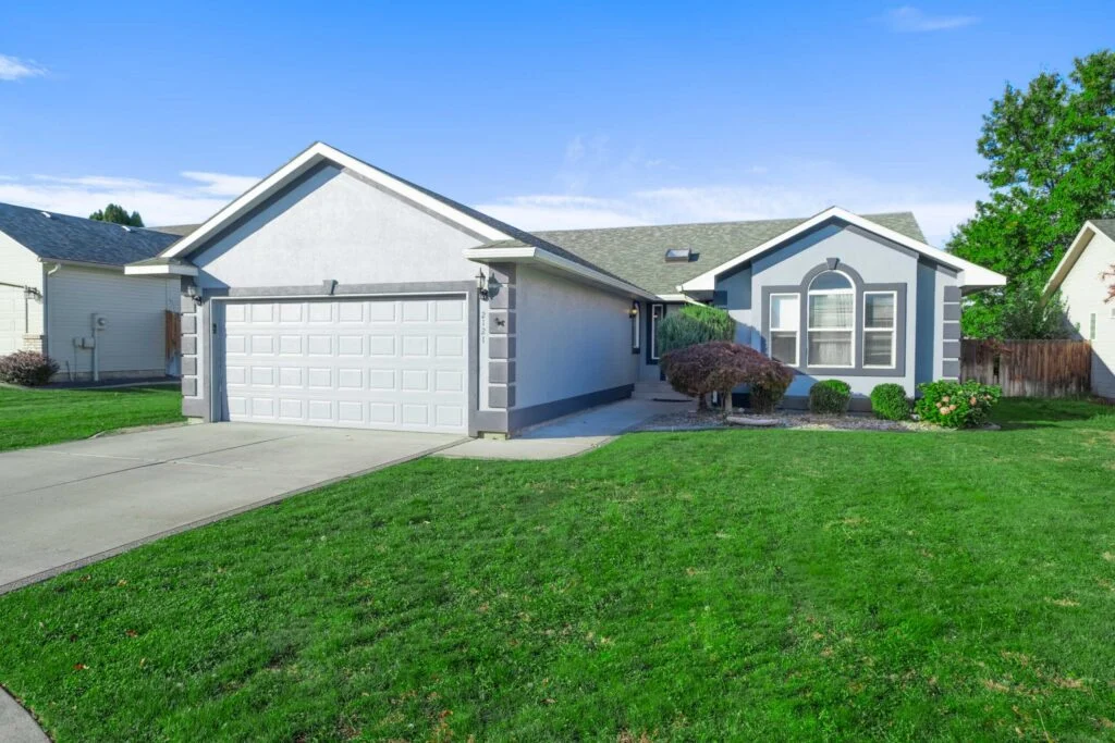 2121 Arthur Loop Updated-2