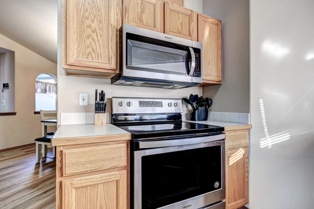 2121 Arthur Loop Updated-7
