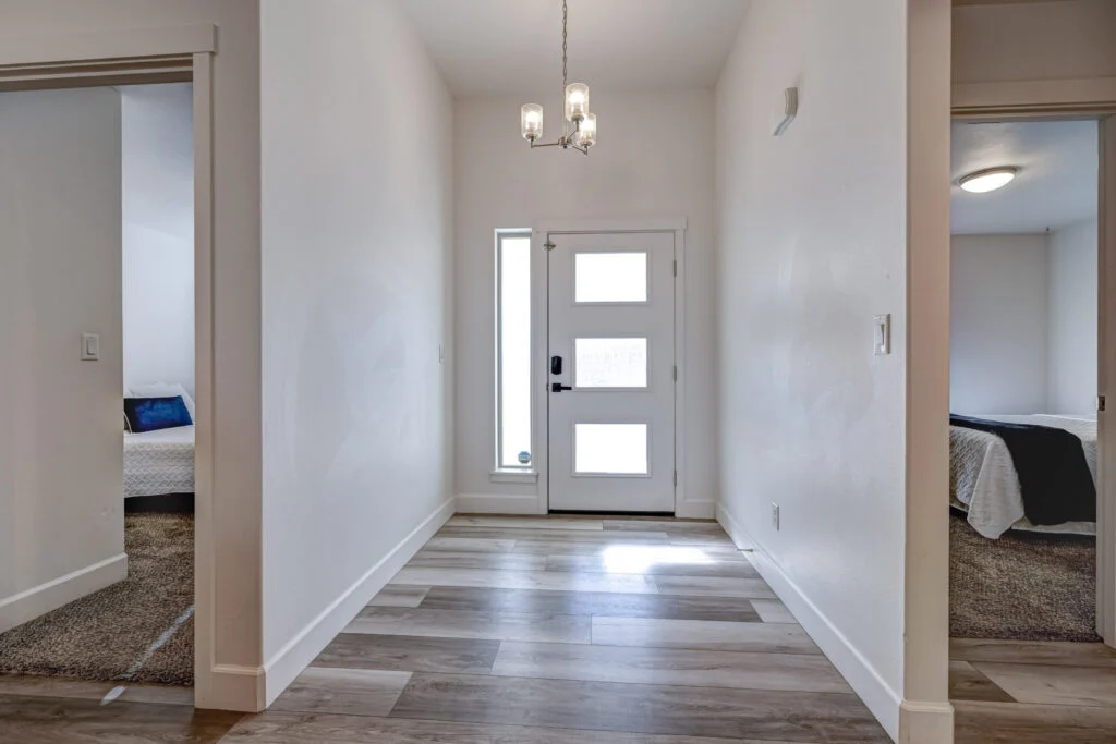 5668 W 32nd Ave Kennewick-1