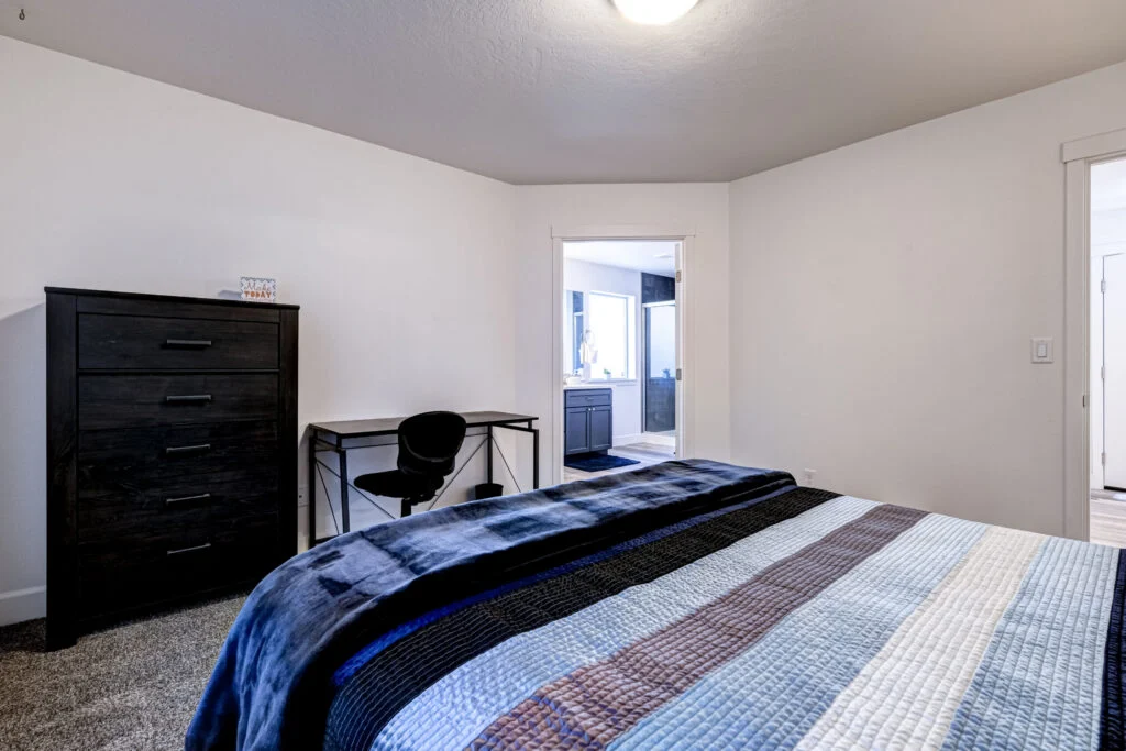5668 W 32nd Ave Kennewick-19