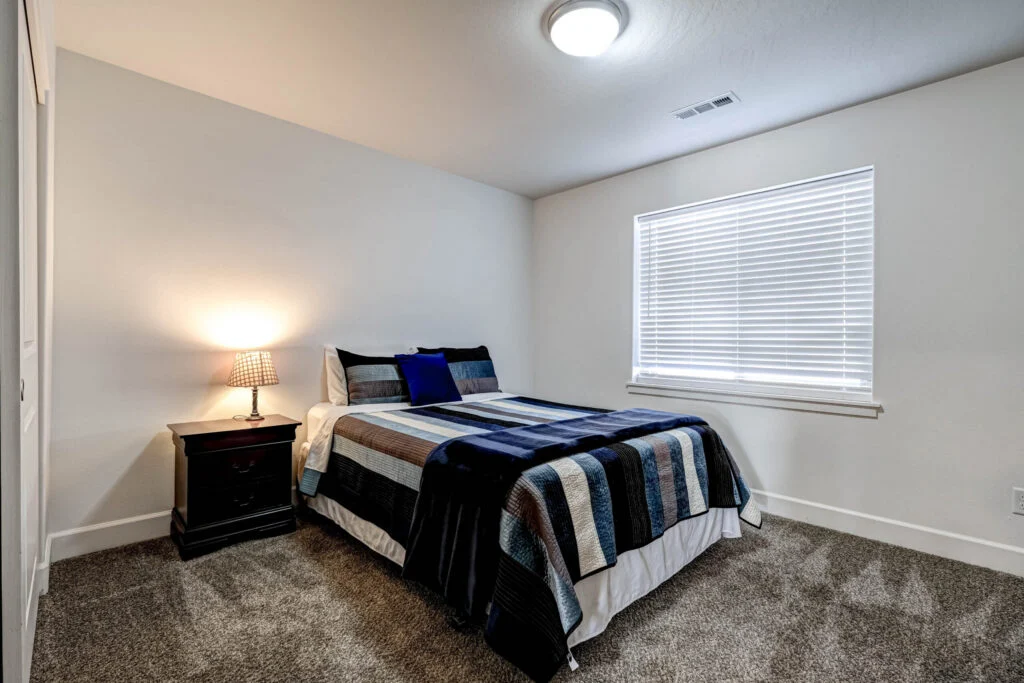 5668 W 32nd Ave Kennewick-2