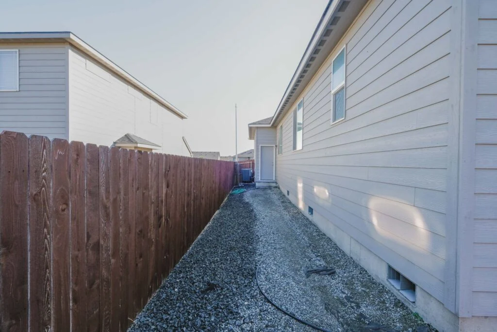 6027 W 38th Ave Kennewick-40