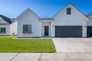 3/2 - Mount Hood Ave SW