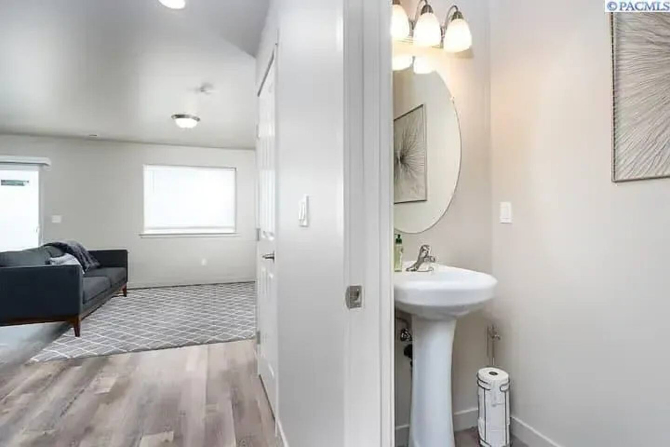 5750-Half bath