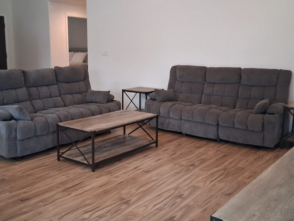 5905-Recliners