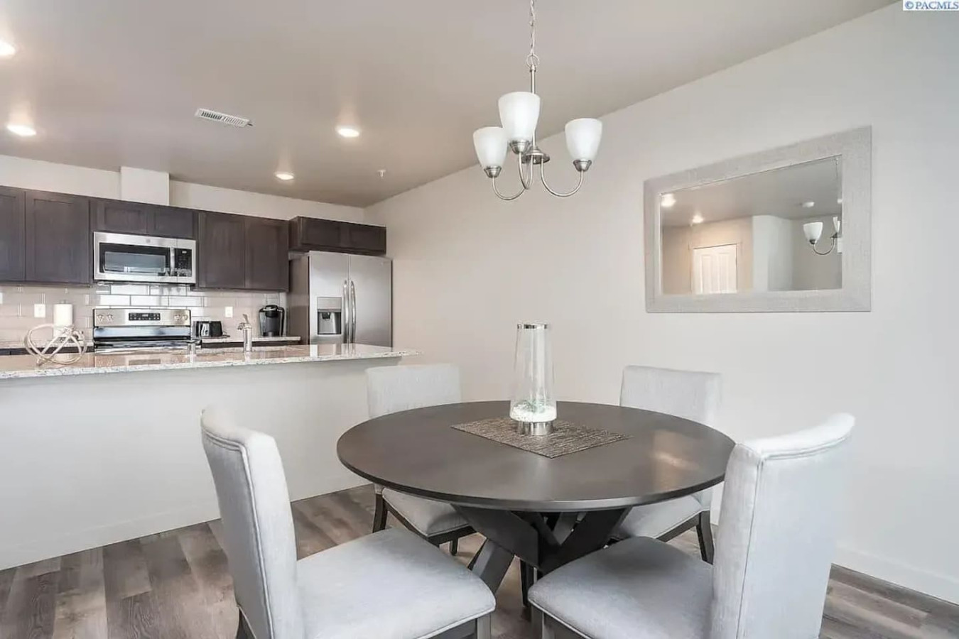 5750-Dining