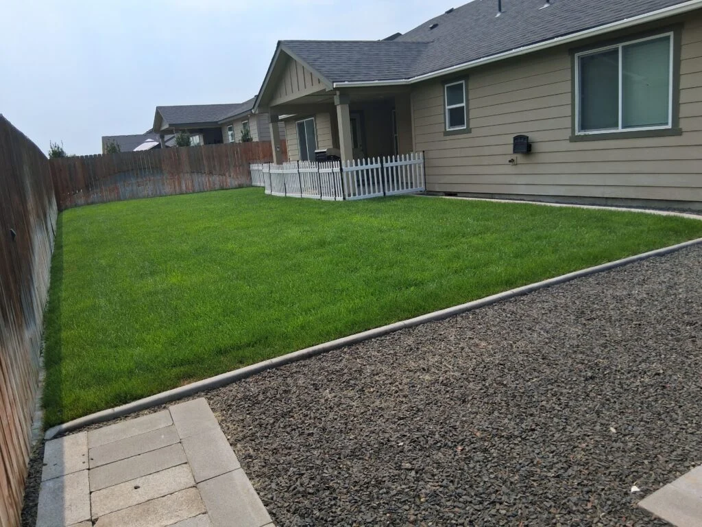 5905-grass yard