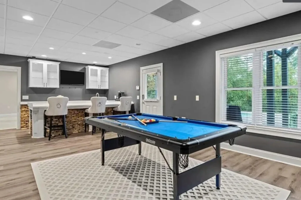 billiard area