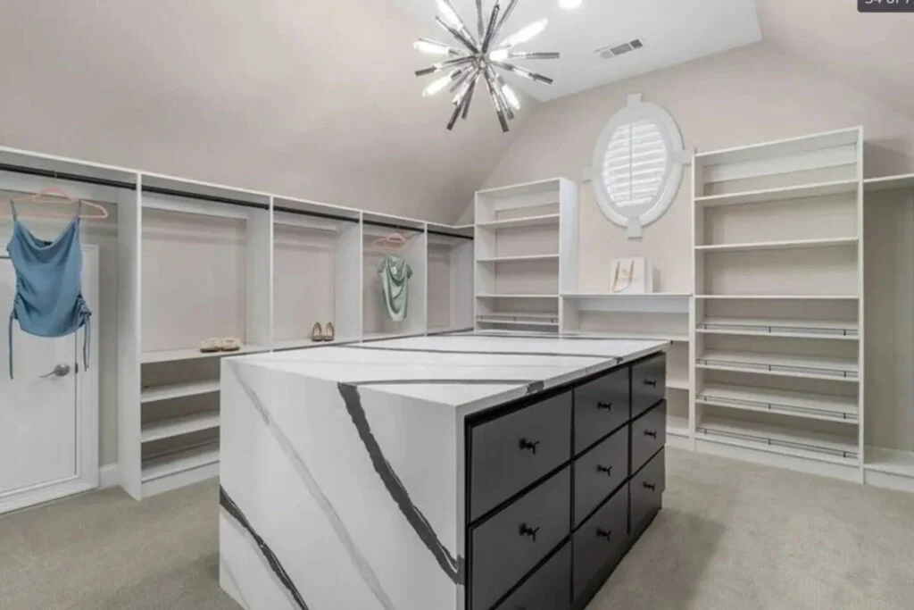 closet 1