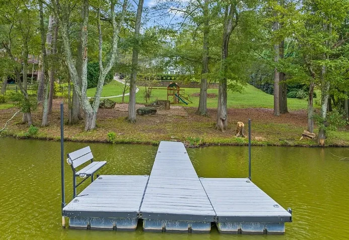 5755-dock full view