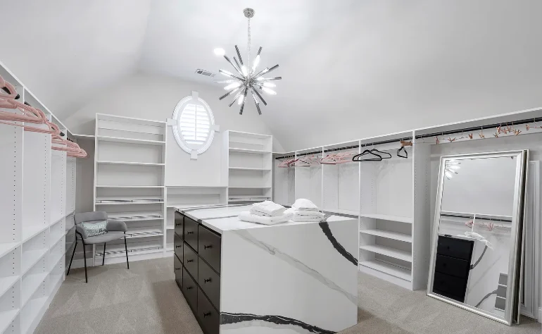 walk in closet